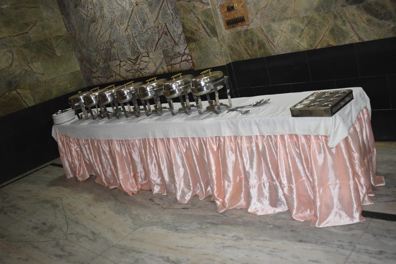 Rahil Palace Hotel *