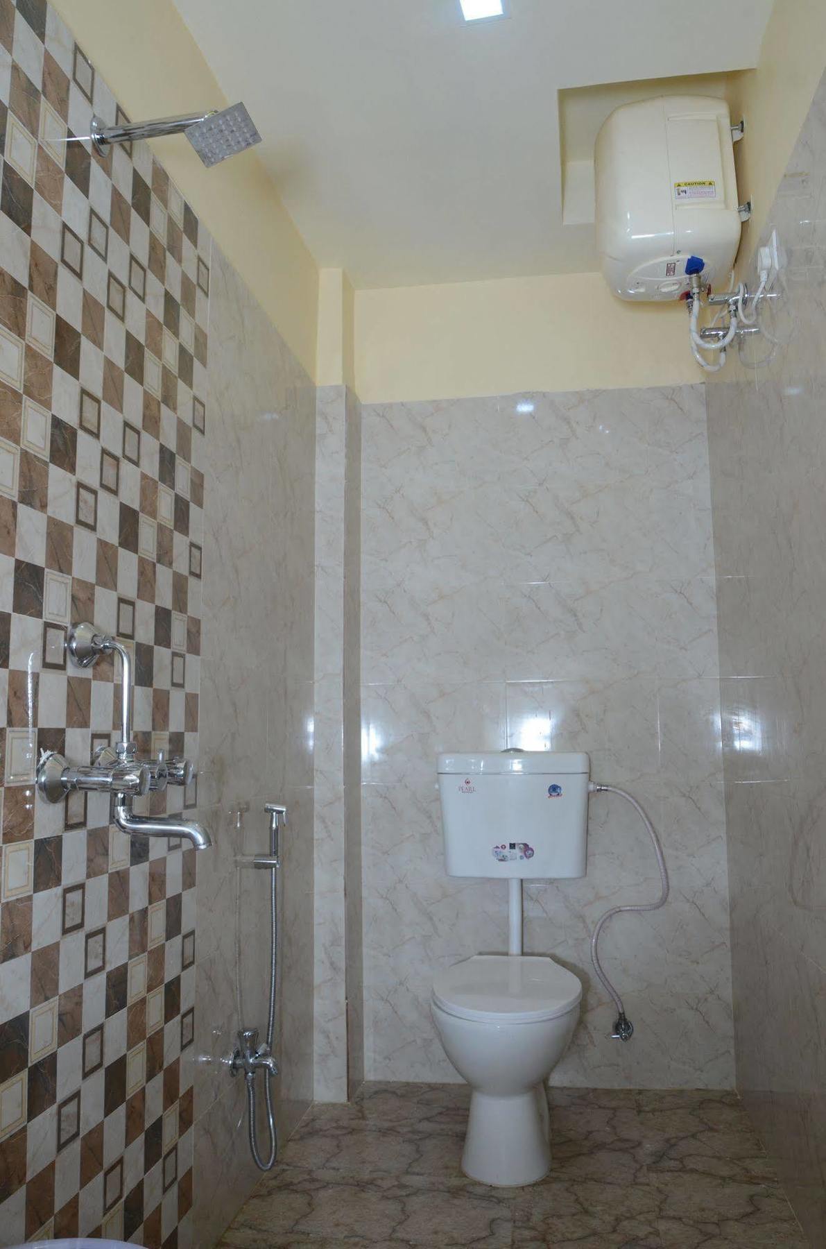 Hotel Rahil Palace